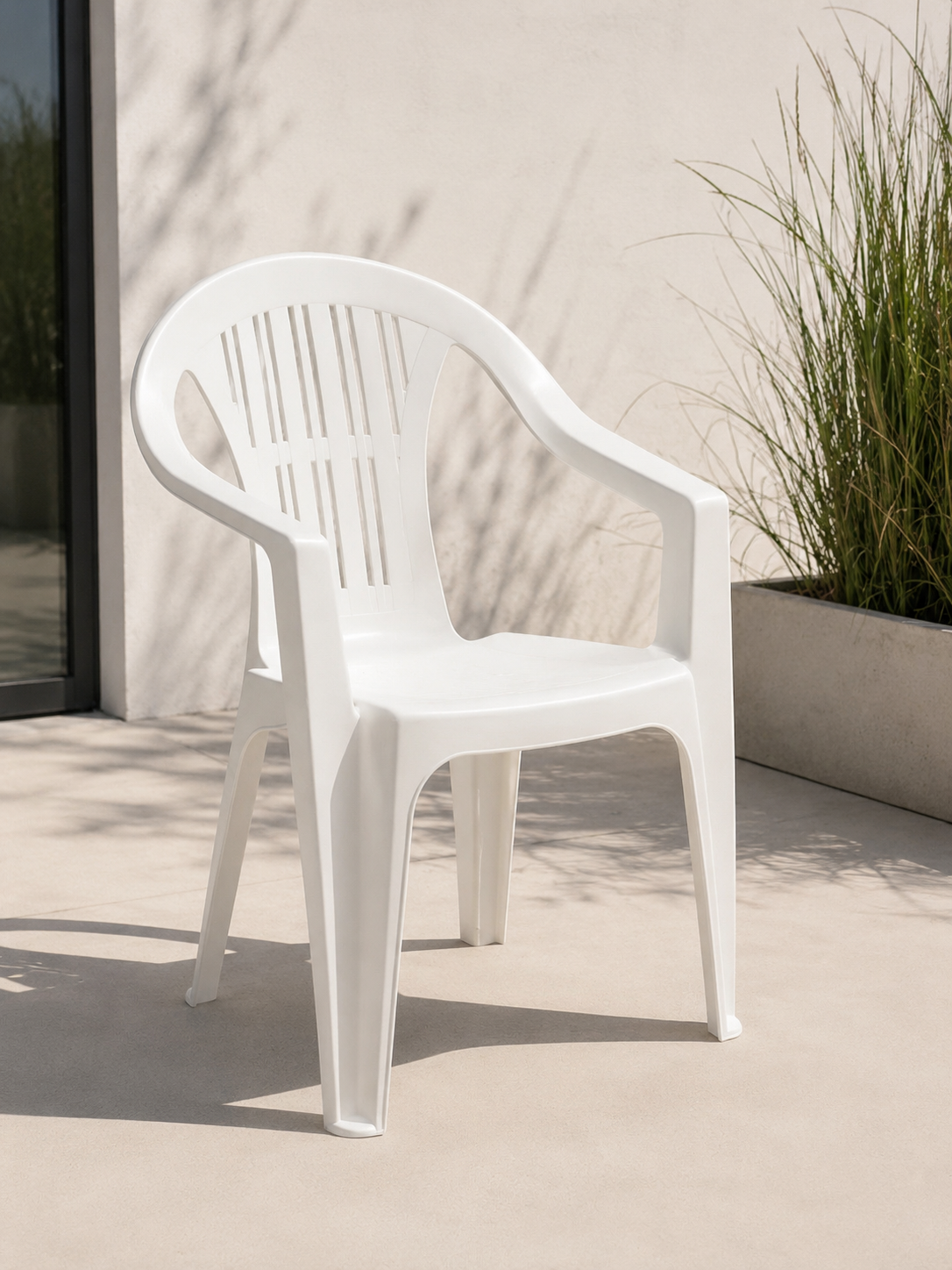 Silla Ratak con posa brazos